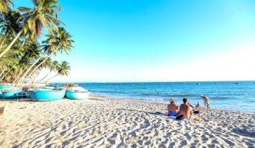 Ho Chi Minh City (Saigon) + Mui Ne Beach Resort ~ 5 Days 4 Nights