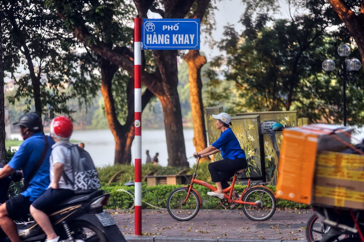 hang khay hanoi
