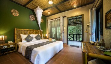 Combo Roundtrip Limousine and Room at Mai Chau Ecolodge